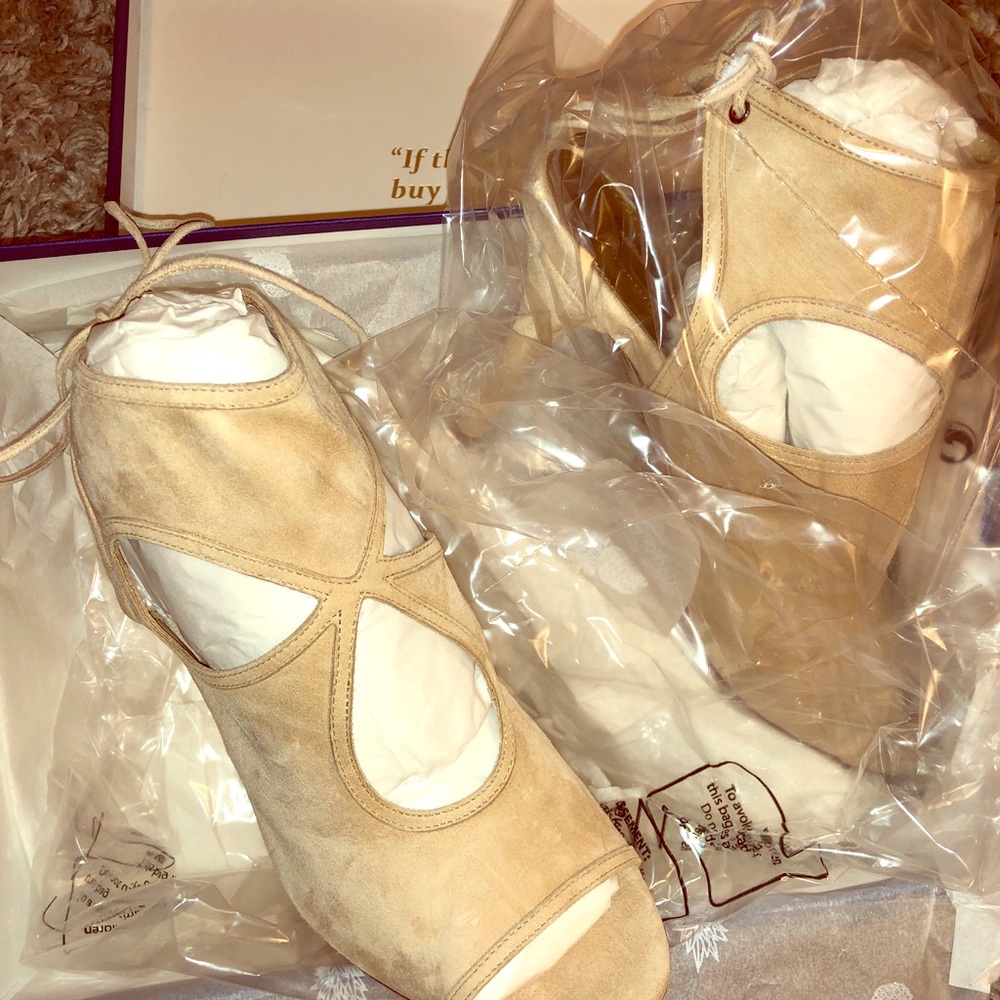 Brand new aquazurra nude suede heels